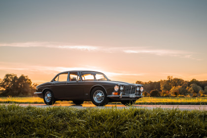 Jaguar XJ6 rental for self drive