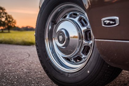 Jaguar XJ6 rental - wedding car