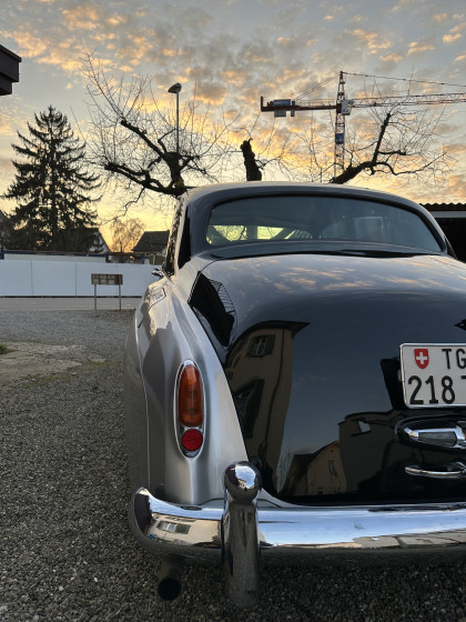 Rolls Royce Silver Cloud rental for self drive