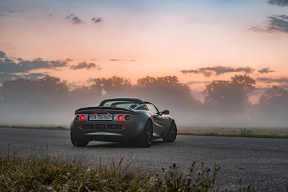 Lotus Elise 111s mieten und selber fahren