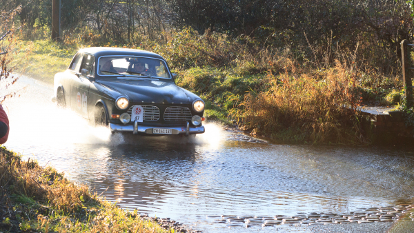Classic car driving in rainy weather July 2021 - yes of course, why not?